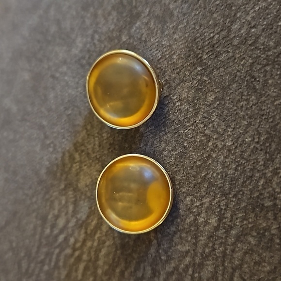 3/$30 VTG 1980s Mod Peach Frosted Cabochon Dome Clip-on Earrings - Picture 2 of 4